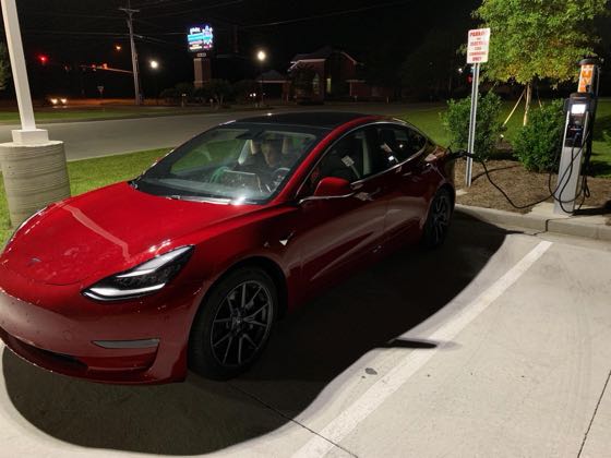 EV charger at Shell B-Qwik