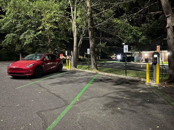 EV charger at 303 Main St. (BROAD #2, Magellan NYC)