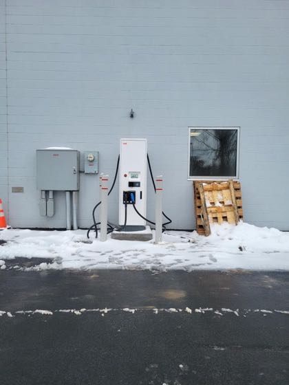 EV charger at Lia Nissan (1)